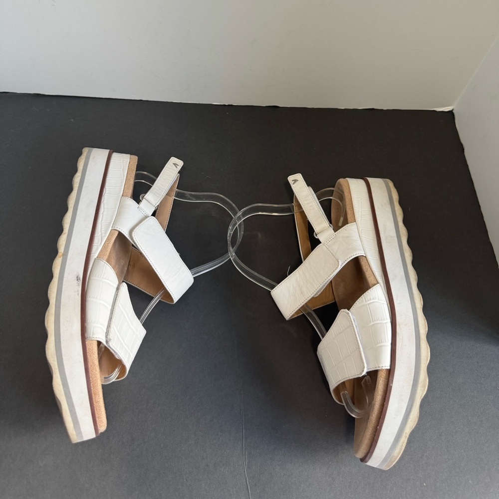 Vionic Phoenix Brielle Platform Sandals. Size 7.5 - image 4